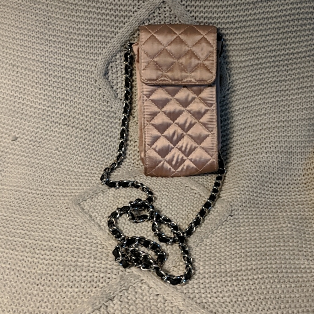 ✨5/$25✨ Steve Madden pink satin crossbody bag